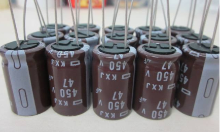 分析下黑金剛電容和紅寶石電容哪種好？